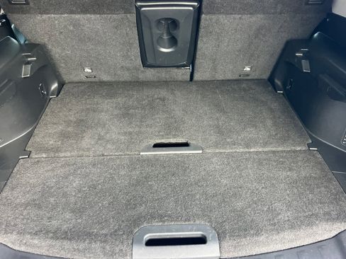 Used 2019 Nissan Rogue SL w/ Premium Package image 18