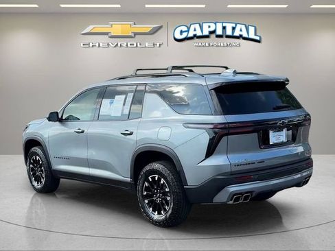 Used 2025 Chevrolet Traverse Z71 w/ Driver Confidence Package AWD/4WD image 3
