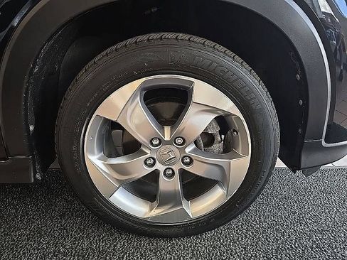 Used 2021 Honda HR-V LX image 36