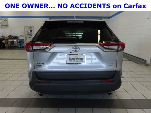 Used 2024 Toyota RAV4 LE AWD/4WD image 11