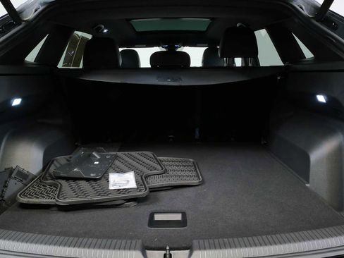 Certified 2024 Volkswagen Atlas Cross Sport SEL R-Line AWD/4WD image 31