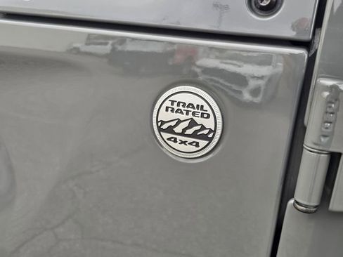 Used 2022 Jeep Gladiator Overland w/ Popular Equipment Package image 30