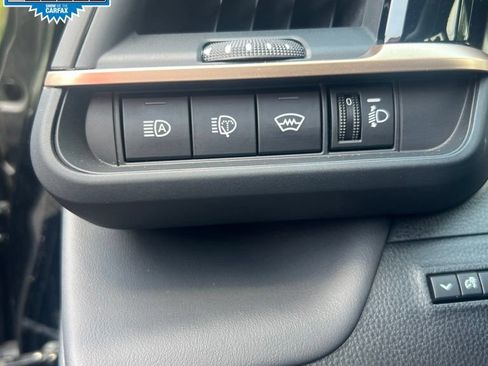 Used 2025 Toyota Crown Signia AWD/4WD image 21