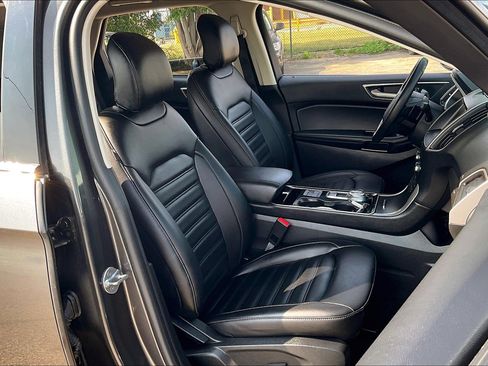 Used 2019 Ford Edge SEL w/ Cold Weather Package image 7