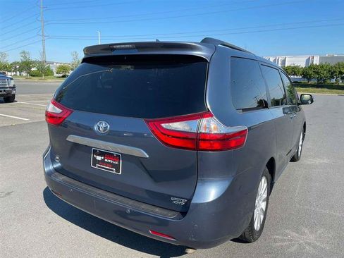 Used 2016 Toyota Sienna Limited Premium AWD/4WD image 14