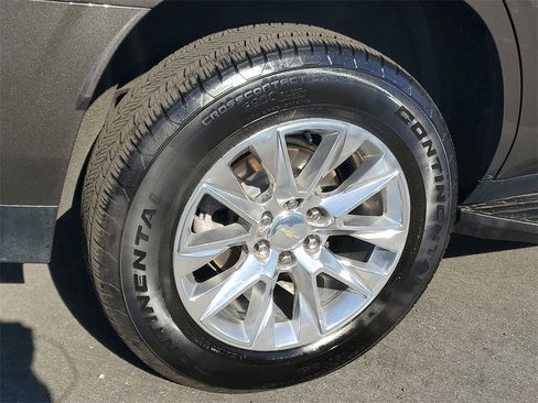 Used 2021 Chevrolet Tahoe Premier w/ Premium Package image 5