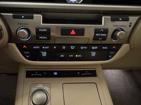 Used 2015 Lexus ES 350 w/ Luxury Package image 25