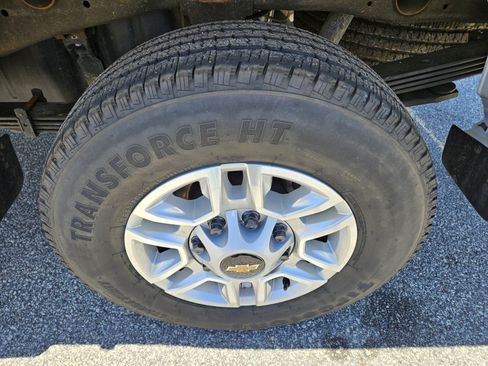 Used 2025 Chevrolet Silverado 2500 LT w/ Safety Package AWD/4WD image 14
