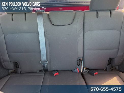 Used 2022 Jeep Wrangler Unlimited Sahara w/ Cold Weather Group image 23