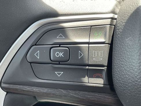 New 2026 Jeep Grand Cherokee Altitude AWD/4WD image 30