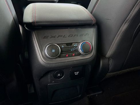 Used 2025 Ford Explorer ST RWD image 25
