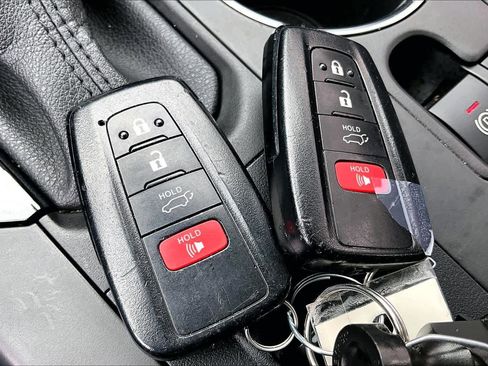 Certified 2022 Toyota Highlander XLE image 15