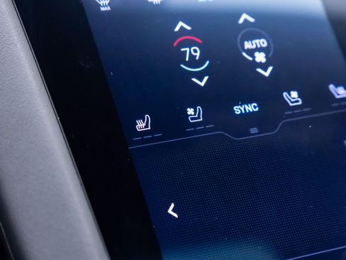 Used 2023 Porsche Taycan image 26