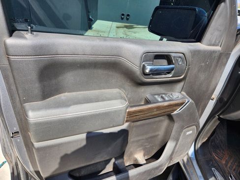 Used 2020 Chevrolet Silverado 1500 LT Trail Boss image 6