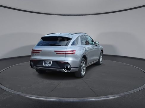 Used 2024 Genesis GV70 3.5T Sport image 8