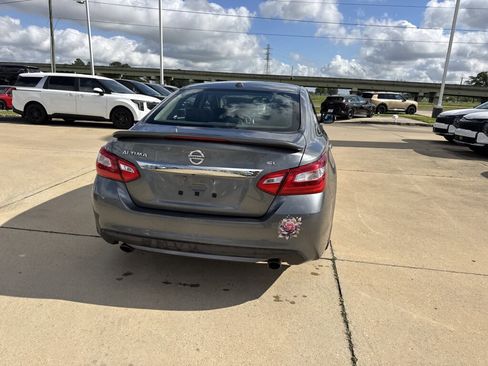 Used 2016 Nissan Altima 2.5 SL w/ 2.5 Technology w/LED Package image 10