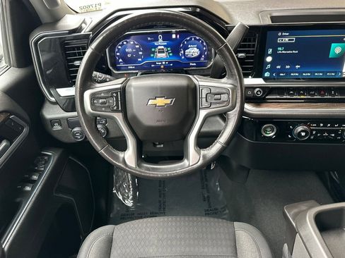 Used 2022 Chevrolet Silverado 1500 LT image 17