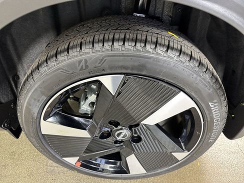 New 2026 Nissan Kicks SR w/ Cold Weather Package image 6