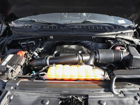 Used 2017 Ford F150 Lariat AWD/4WD image 12