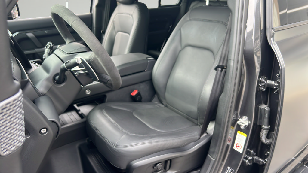 Used 2023 Land Rover Defender 110 AWD/4WD image 14