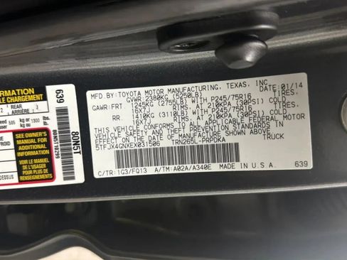 Used 2014 Toyota Tacoma PreRunner w/ SR5 Package RWD image 23