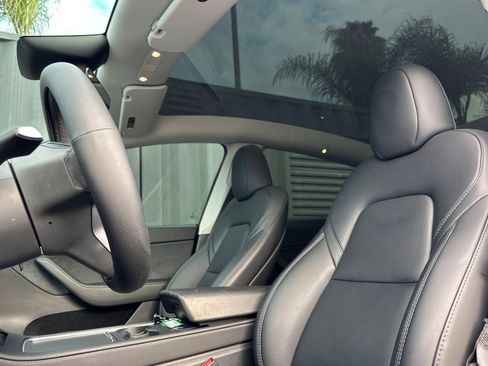 Used 2023 Tesla Model Y Long Range image 5