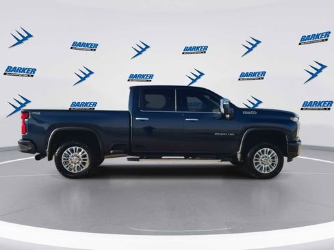 Used 2022 Chevrolet Silverado 2500 High Country image 9