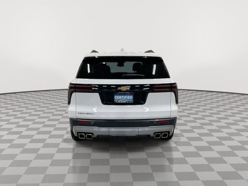 Certified 2025 Chevrolet Traverse LT image 9