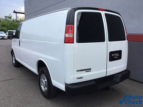 Used 2014 Chevrolet Express 2500 RWD image 6