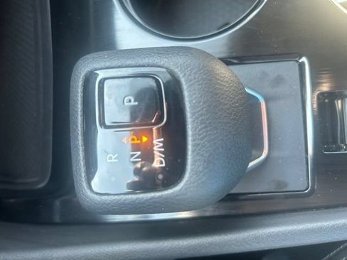 Used 2023 Nissan Rogue SV AWD/4WD image 20