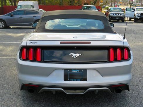 Used 2017 Ford Mustang Premium image 13