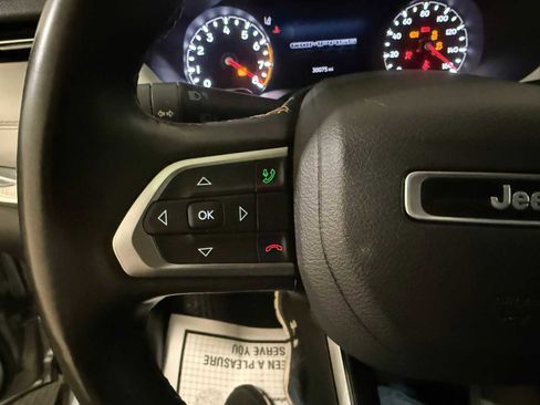 Certified 2022 Jeep Compass Limited image 29