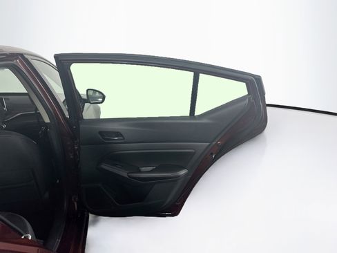 Used 2025 Nissan Altima 2.5 SV FWD image 28