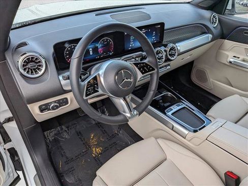 Certified 2025 Mercedes-Benz GLB 250 GLB 250 image 10