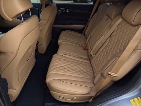 Used 2024 Genesis GV80 3.5T w/ Prestige Package image 33