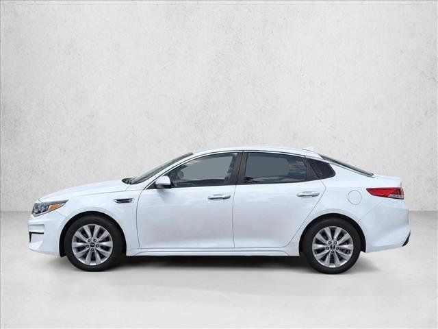 Used 2017 Kia Optima LX w/ Option Group 014 FWD image 4
