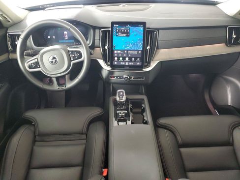 Used 2025 Volvo XC90 T8 Ultra w/ Protection Package Premier AWD/4WD image 15