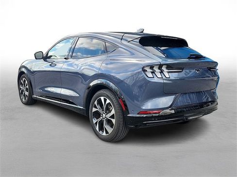 Used 2021 Ford Mustang Mach-E Premium image 4