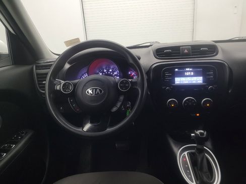 Used 2019 Kia Soul FWD image 22