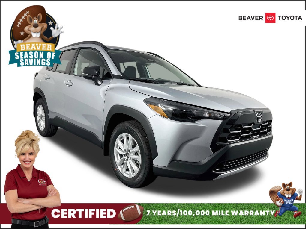 Used 2026 Toyota Corolla Cross LE FWD image 1
