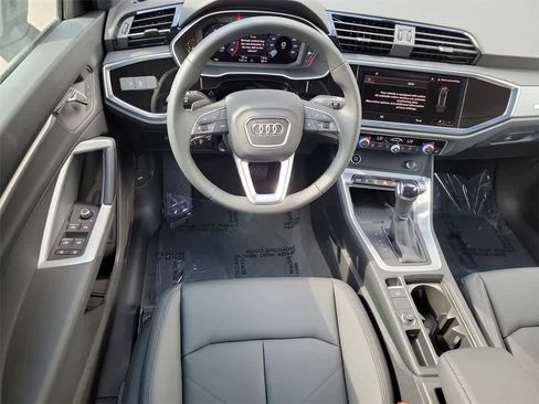 New 2025 Audi Q3 2.0T Premium image 18