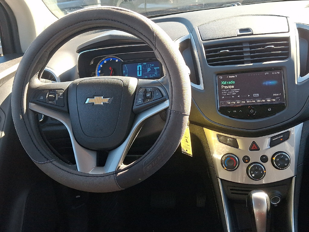 Used 2016 Chevrolet Trax LT w/ LT Convenience Package AWD/4WD image 10