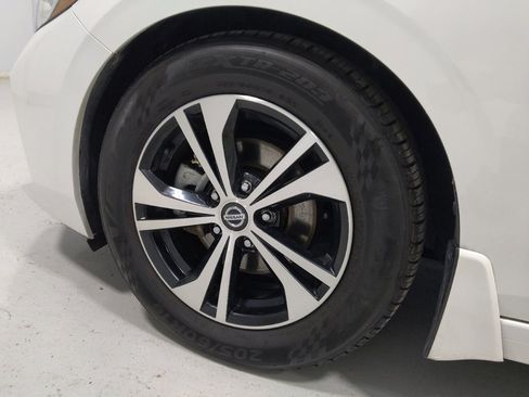 Used 2020 Nissan Sentra SV image 31