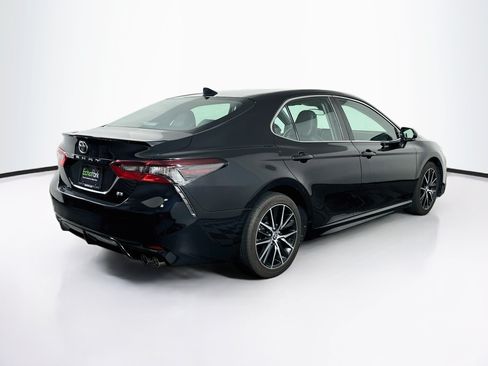 Used 2023 Toyota Camry SE FWD image 9