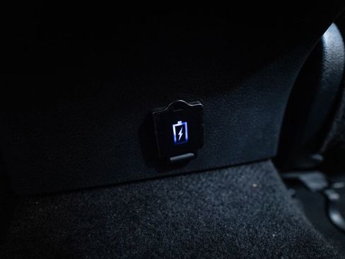 Used 2024 Toyota Camry SE image 33