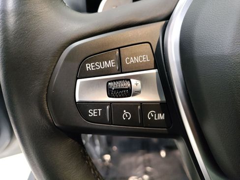 Used 2024 BMW 330i Sedan w/ Premium Package image 15