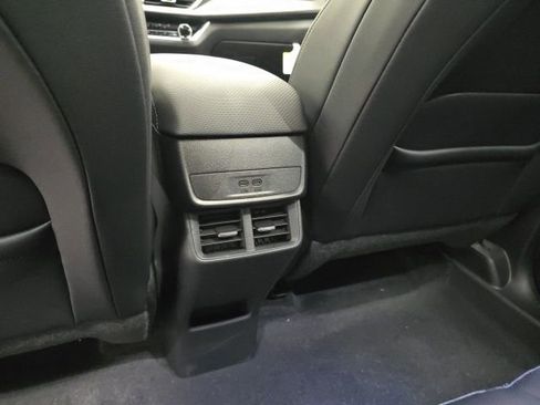 New 2026 Chevrolet Equinox LT w/ Convenience Package II image 24