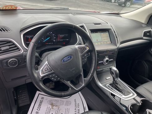 Used 2018 Ford Edge Titanium w/ Technology Package image 10