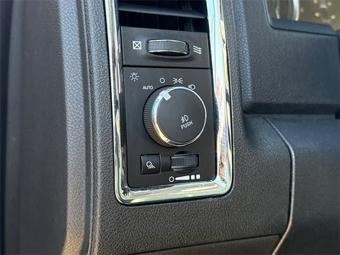 Used 2018 RAM 2500 Laramie image 21