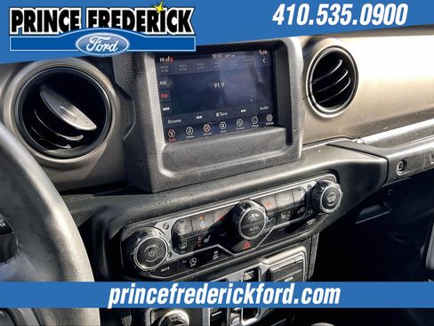 Used 2018 Jeep Wrangler Unlimited Sport S image 6